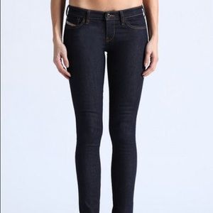 Diesel -Skinzee super low jeans sz 26